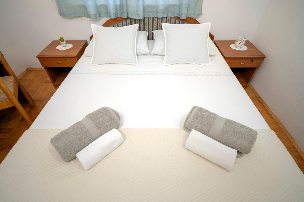 Apartment Nela Kalina เยลซา ภายนอก รูปภาพ